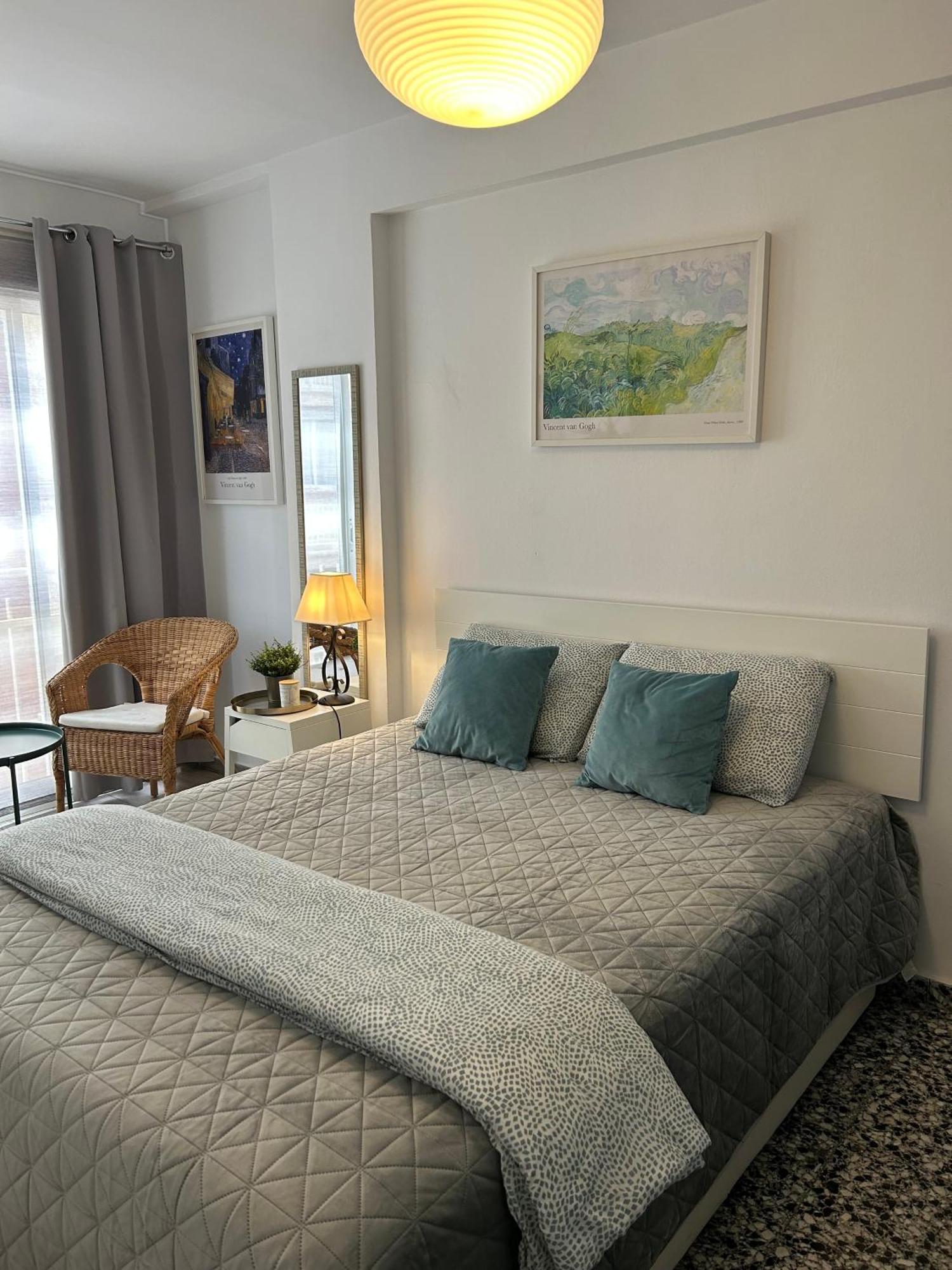 Charming Centre With Balcony Apartment *